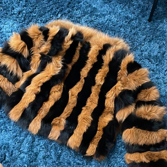 Genuine fur coat - Picture 2 of 2